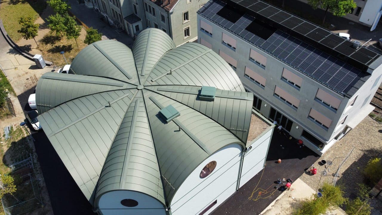 Kuppel Nebengebäude – Neubau, VM-Zink pigmento green